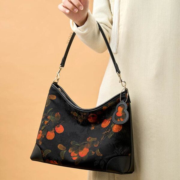 2_Xiangyunsha_Silk_Leather_Printed_Persimmon_Shoulder_Bag_YS220679 2_Xiangyunsha_Silk_Leather_Printed_Persimmon_Shoulder_Bag_YS220679