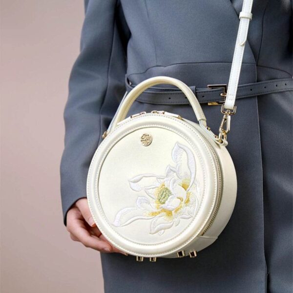 7_Sinocultural_Embroidery_Leather_White_Round_Handbag_Lotus 7_Sinocultural_Embroidery_Leather_White_Round_Handbag_Lotus