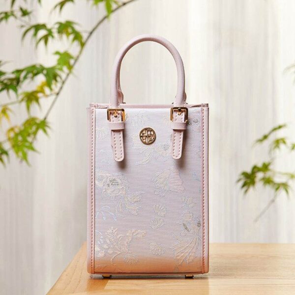 Brocade_Jacquard_Mulberry_Silk_Exquisite_Handbag_-_SinoCultural-2463167 Brocade_Jacquard_Mulberry_Silk_Exquisite_Handbag_-_SinoCultural-2463167