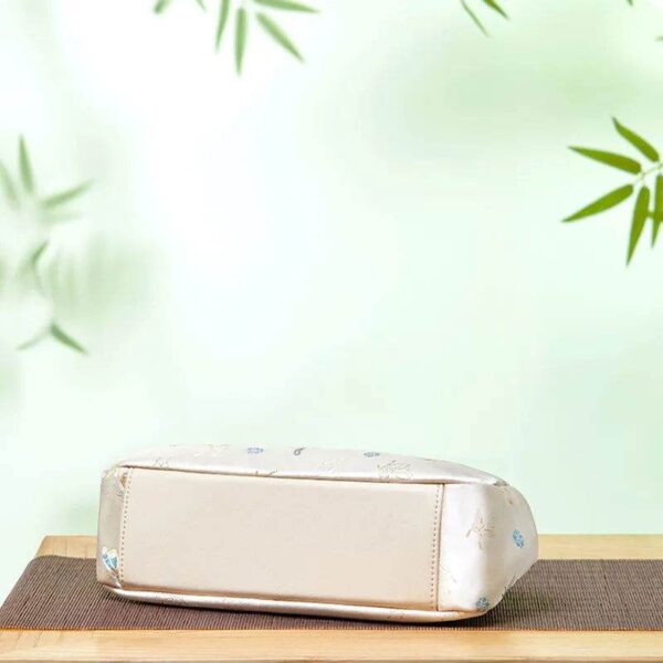 Brocade_Jacquard_New_Chinese_Style_Handcrafted_Handbag_-_SinoCultural-2463939 Brocade_Jacquard_New_Chinese_Style_Handcrafted_Handbag_-_SinoCultural-2463939