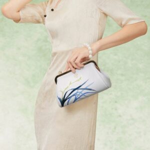 Embroidery_Leather_Pearl_Chain_Kiss_Lock_Clutch_Handbag_Orchid-P220063_3