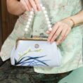 Embroidery_Leather_Pearl_Chain_Kiss_Lock_Clutch_Handbag_Orchid_-_SinoCultural-2474457