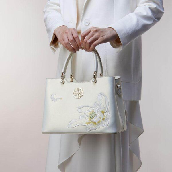 Embroidery_Leather_White_Lotus_Tote_Bag_-_SinoCultural-2476800 Embroidery_Leather_White_Lotus_Tote_Bag_-_SinoCultural-2476800