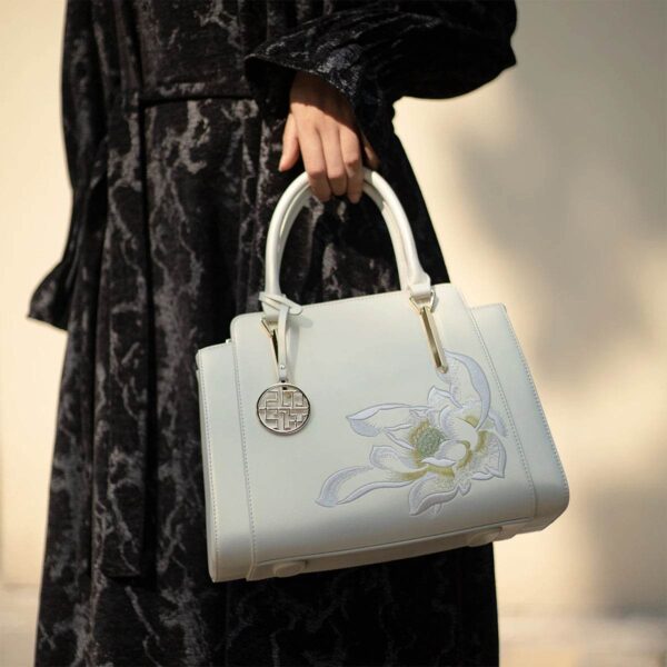 IMG_3372_Embroidery_Leather_Tote_Bag_White_Lotus_Crossbody_Bag_P120317 IMG_3372_Embroidery_Leather_Tote_Bag_White_Lotus_Crossbody_Bag_P120317