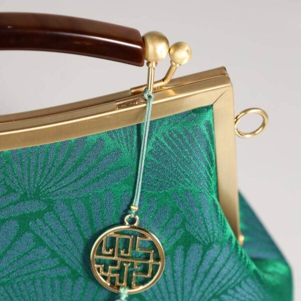 Mulberry_Silk_Green_Pine_Leaf_Vintage_Kiss_Lock_Clasp_Bag_-_SinoCultural-2481627 Mulberry_Silk_Green_Pine_Leaf_Vintage_Kiss_Lock_Clasp_Bag_-_SinoCultural-2481627