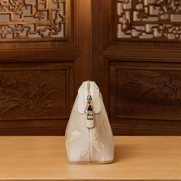 Mulberry_Silk_Leather_Exquisite_Jacquard_Clutch_Bag_-_SinoCultural-2481784 Mulberry_Silk_Leather_Exquisite_Jacquard_Clutch_Bag_-_SinoCultural-2481784