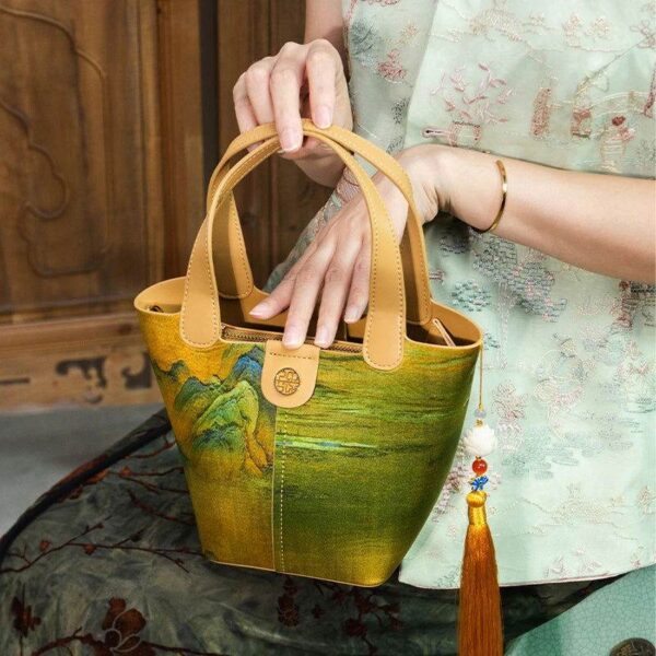 Mulberry_Silk_Traditional_Chinese_Painting_Basket_Bag_-_SinoCultural-2482132 Mulberry_Silk_Traditional_Chinese_Painting_Basket_Bag_-_SinoCultural-2482132