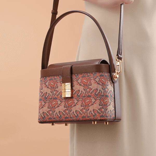 Femmes_s_Shu_Brocade_Sling_Bag_Styled_Luxurious_Silk_Crossbody_for_Everyday_Elegance02 Women_s_Shu_Brocade_Sling_Bag_Styled_Luxurious_Silk_Crossbody_for_Everyday_Elegance02