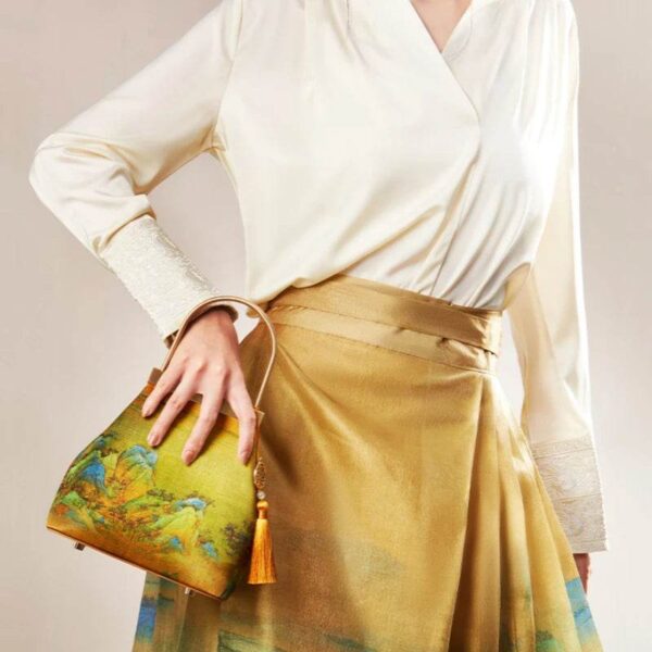 d_Chinese_Painting_Mulberry_Silk_High-end_Lux_Kiss_Lock_Clutch_Handbag_-_SinoCultural d_Chinese_Painting_Mulberry_Silk_High-end_Lux_Kiss_Lock_Clutch_Handbag_-_SinoCultural